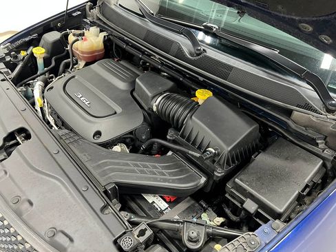 Used 2017 Chrysler Pacifica Touring w/ Tire & Wheel Group FWD image 31
