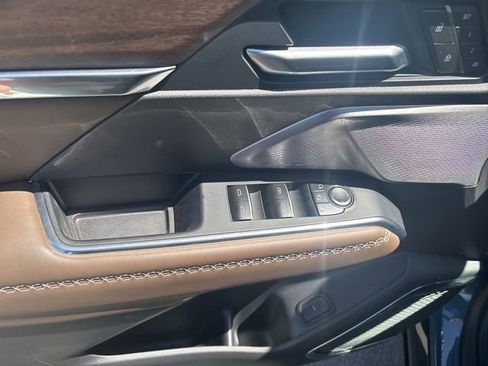 Used 2026 GMC Acadia Denali Ultimate image 14