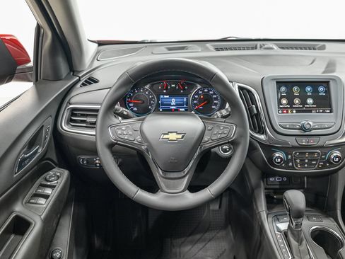 Used 2023 Chevrolet Equinox LT AWD/4WD image 17