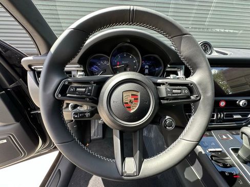 Used 2025 Porsche Macan Turbo image 20