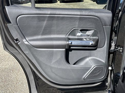 Used 2025 Mercedes-Benz GLB 250 image 13