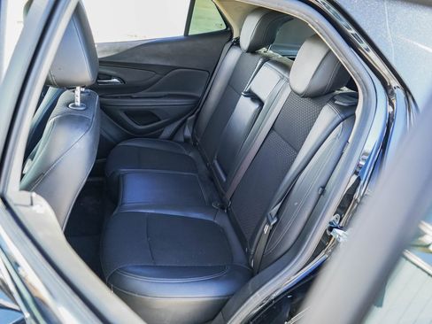 Used 2021 Buick Encore Preferred image 19