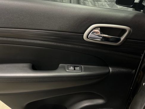 Used 2022 Jeep Grand Cherokee Laredo X image 29