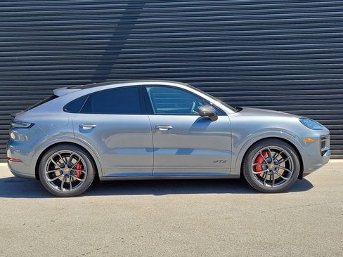 New 2026 Porsche Cayenne GTS image 8