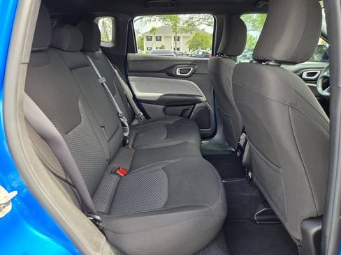 Certified 2025 Jeep Compass Sport AWD/4WD image 18