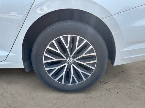 Used 2021 Volkswagen Jetta SE FWD image 8