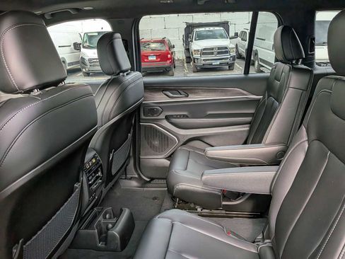 New 2026 Jeep Grand Cherokee L Limited image 12