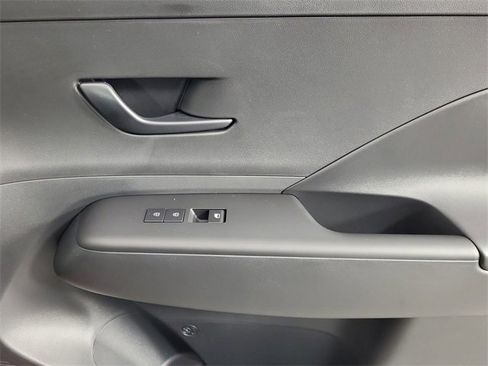 Certified 2025 Hyundai Kona SEL image 24