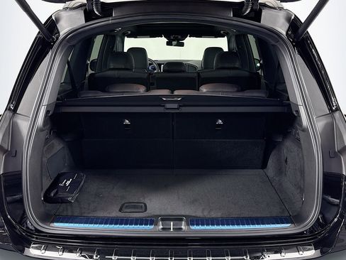 New 2026 Mercedes-Benz GLS 580 4MATIC image 23