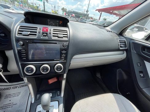 Used 2017 Subaru Forester 2.5i Premium AWD/4WD image 3