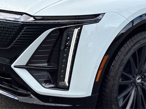 New 2026 Cadillac Lyriq Sport w/ LPO, ONYX Package RWD image 14
