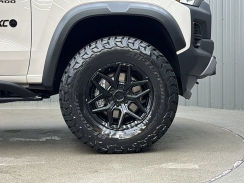 Used 2026 Chevrolet Colorado Trail Boss AWD/4WD image 10