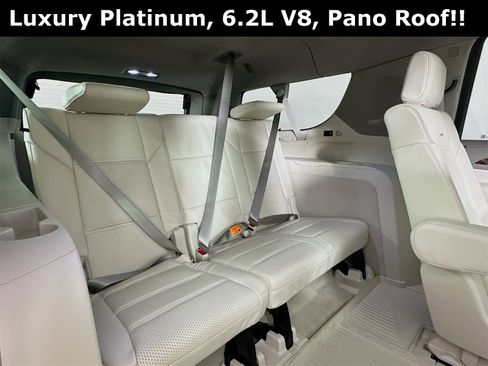 Used 2022 Cadillac Escalade ESV Premium Luxury Platinum image 31