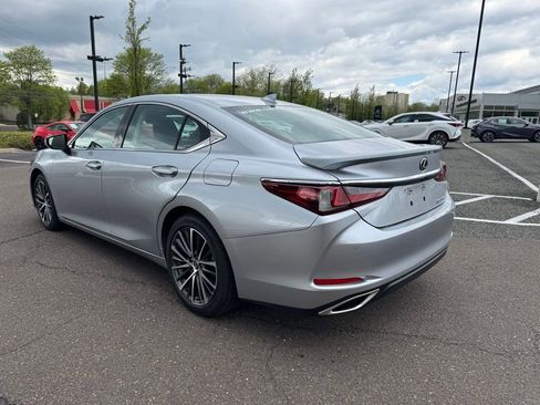 Used 2025 Lexus ES 350 w/ Premium Package image 3