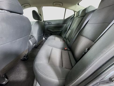 Used 2025 Nissan Altima 2.5 SV FWD image 22