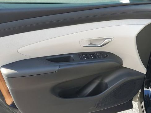 Certified 2025 Hyundai Tucson SEL FWD image 9