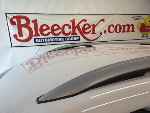 Used 2024 GMC Terrain SLT FWD image 14