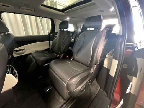 Used 2023 Kia Carnival SX Prestige FWD image 15