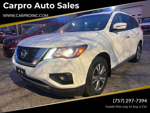 Used 2019 Nissan Pathfinder S image 1