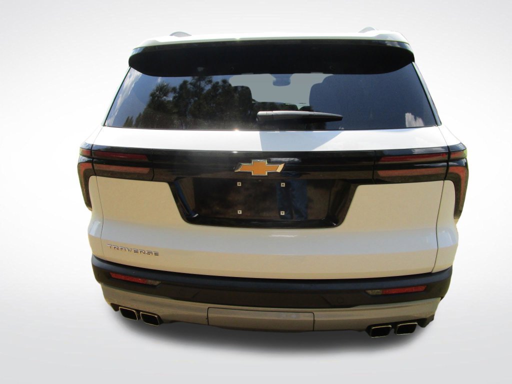 Used 2025 Chevrolet Traverse LT FWD image 10