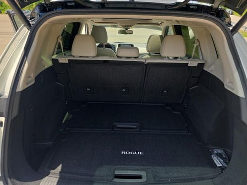 Certified 2023 Nissan Rogue SL w/ SL Premium Package AWD/4WD image 9