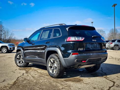 Used 2019 Jeep Cherokee Trailhawk w/ Cold Weather Group image 5