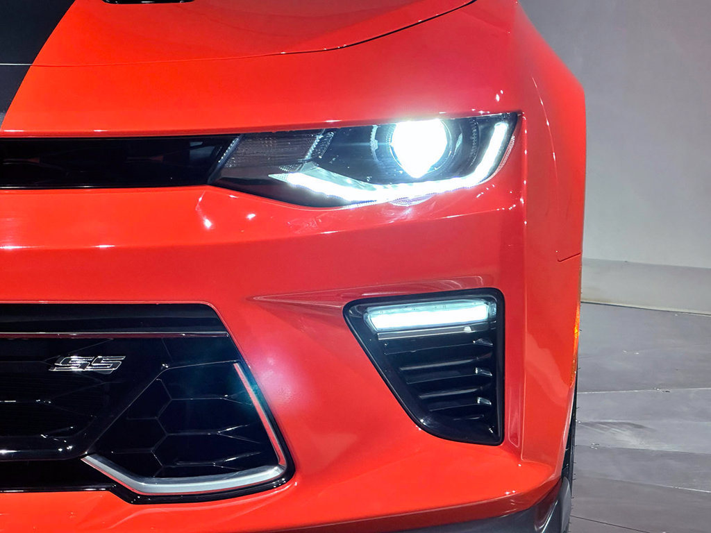 Used 2018 Chevrolet Camaro SS w/ Hot Wheels Edition RWD image 26
