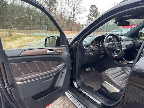 Used 2018 Mercedes-Benz GLS 63 AMG 4MATIC image 19