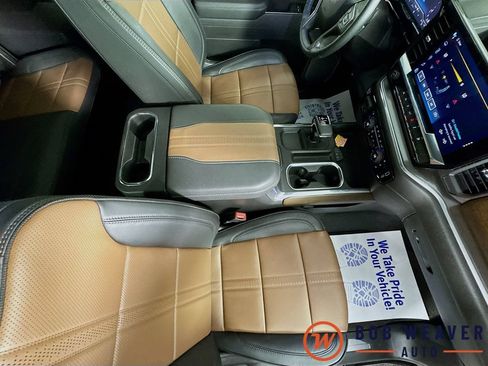 Used 2025 Chevrolet Silverado 1500 High Country w/ Technology Package AWD/4WD image 36