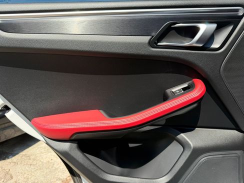 Used 2020 Porsche Macan GTS AWD/4WD image 11