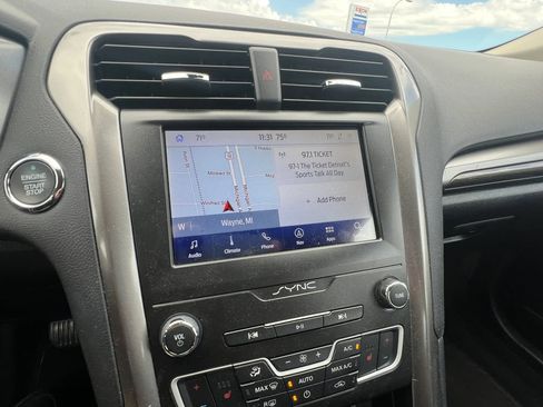 Used 2020 Ford Fusion SEL FWD image 34