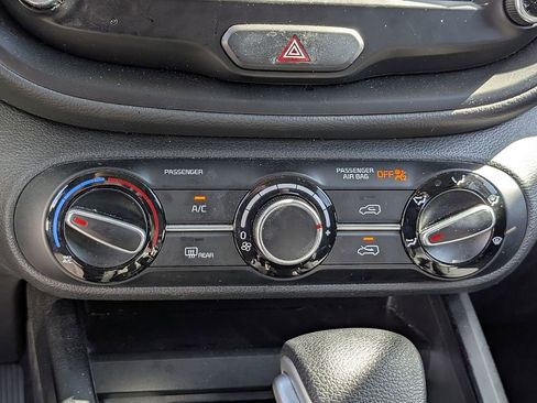 Used 2023 Kia Soul LX FWD image 27
