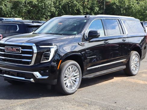 New 2025 GMC Yukon XL Elevation image 2