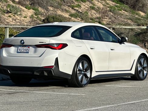 Certified 2023 BMW i4 eDrive35 w/ Premium Package image 2