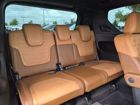 Used 2025 Nissan Armada Platinum Reserve AWD/4WD image 38