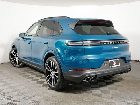 New 2026 Porsche Cayenne image 3