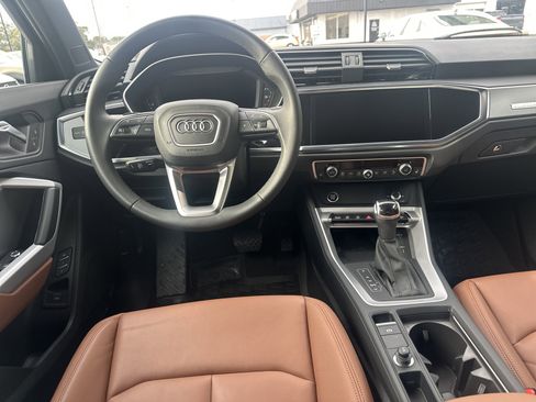Used 2025 Audi Q3 2.0T Premium w/ Convenience Package image 15