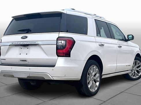 Used 2019 Ford Expedition Platinum image 12