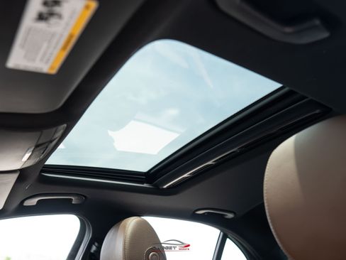 Used 2019 Mercedes-Benz E 450 4MATIC Sedan w/ Premium Package image 41