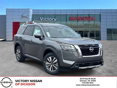 New 2025 Nissan Pathfinder SL image 1