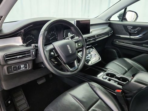 Used 2022 Lincoln Corsair AWD w/ Premium Package image 10