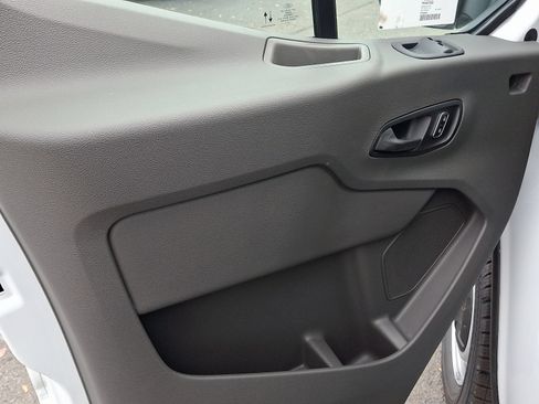 New 2026 Ford Transit 250 148 Medium Roof w/ Load Area Protection Package RWD image 7