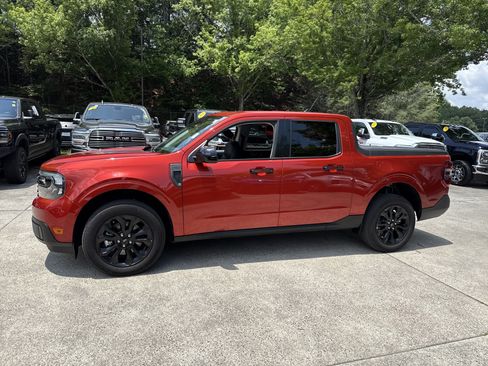 Used 2024 Ford Maverick Lariat w/ Black Appearance Package FWD image 4
