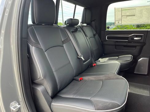 New 2026 RAM 2500 Laramie AWD/4WD image 24