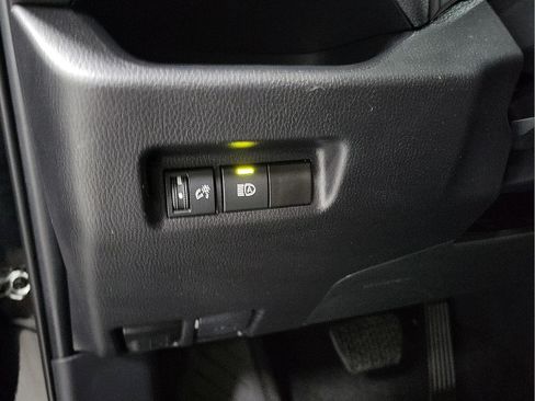 Certified 2025 Toyota RAV4 LE AWD/4WD image 13