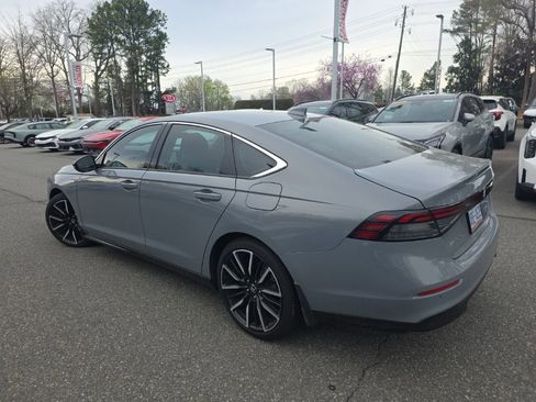 Used 2025 Honda Accord Touring image 10