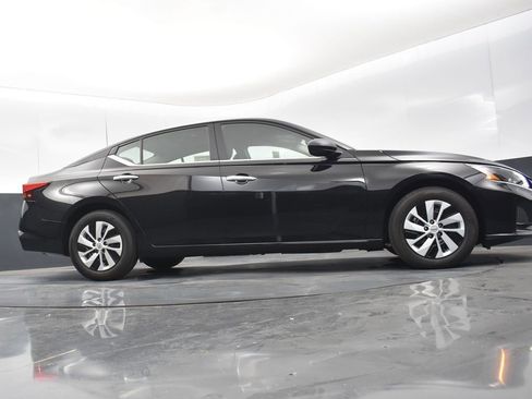 Used 2025 Nissan Altima 2.5 S image 34