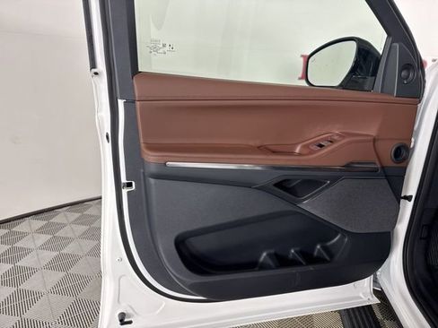 New 2025 Lincoln Navigator Reserve image 16