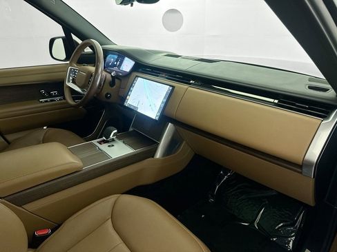 Certified 2025 Land Rover Range Rover Long Wheelbase Autobiography AWD/4WD image 28