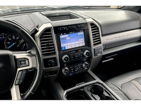 Used 2019 Ford F350 Platinum w/ Platinum Ultimate Package image 6